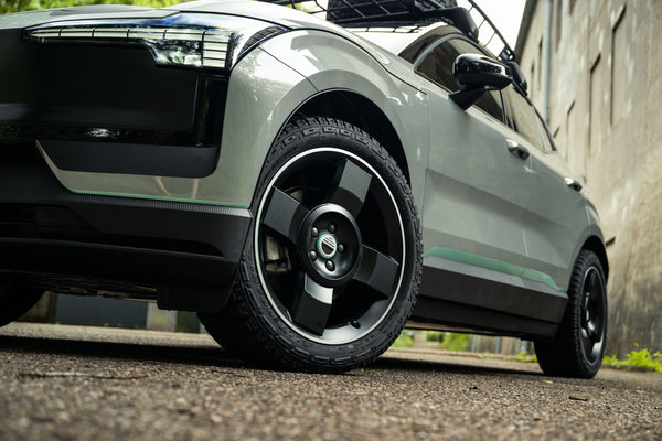 Outland Edition - Vapour grey - tough spoke wheel satin black